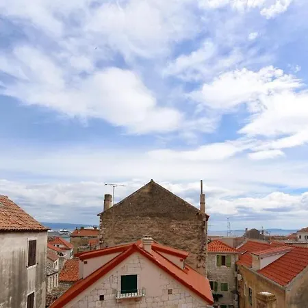 Duje Apartment